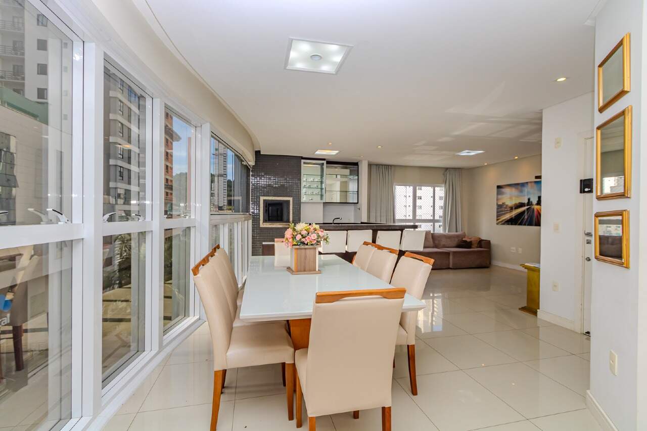 Apartamento de 3 quartos, 116m² no bairro Pioneiros, em Balneário Camboriú | Eu Corretor