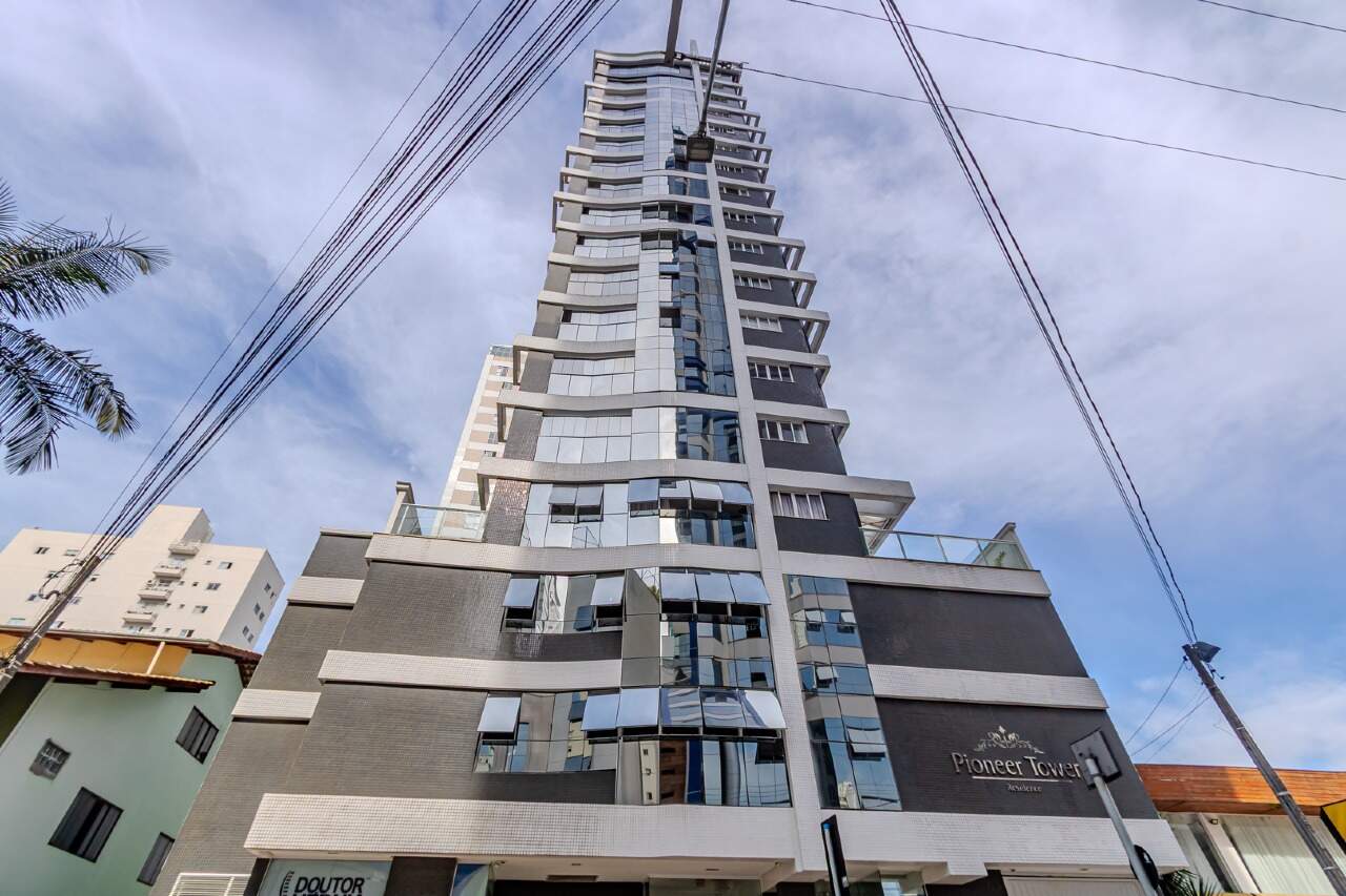 Apartamento de 3 quartos, 116m² no bairro Pioneiros, em Balneário Camboriú | Eu Corretor