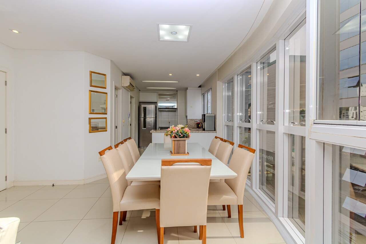 Apartamento de 3 quartos, 116m² no bairro Pioneiros, em Balneário Camboriú | Eu Corretor