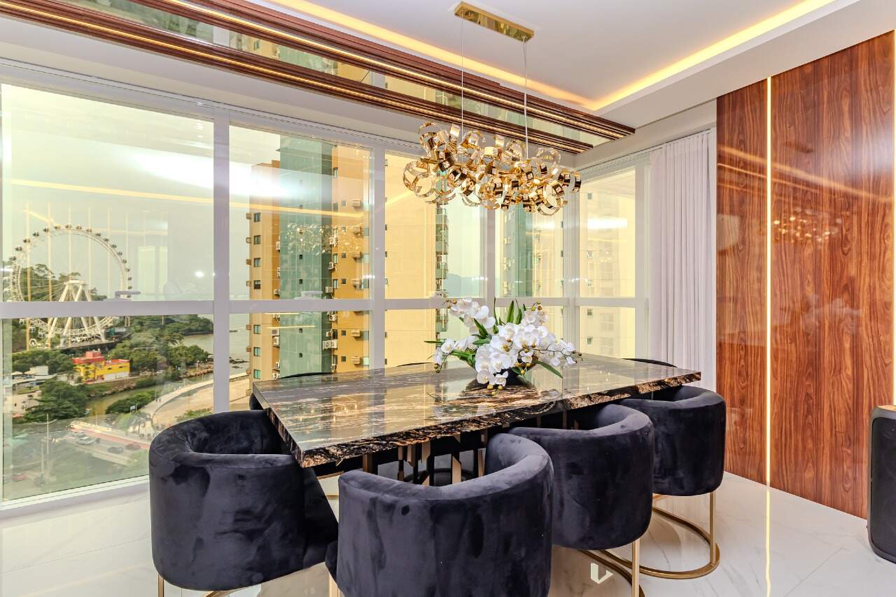Apartamento de 4 quartos, 150m² no bairro Pioneiros, em Balneário Camboriú | Eu Corretor