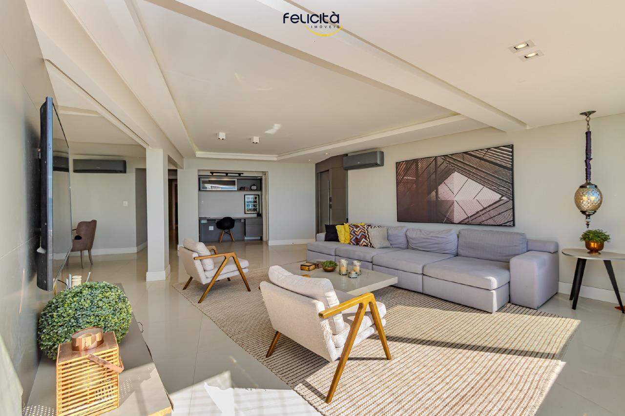 Apartamento de 3 quartos, 216m² no bairro Centro, em Balneário Camboriú | Eu Corretor