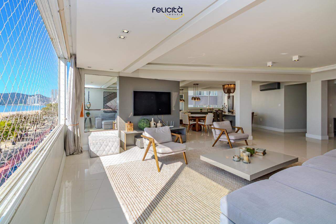 Apartamento de 3 quartos, 216m² no bairro Centro, em Balneário Camboriú | Eu Corretor
