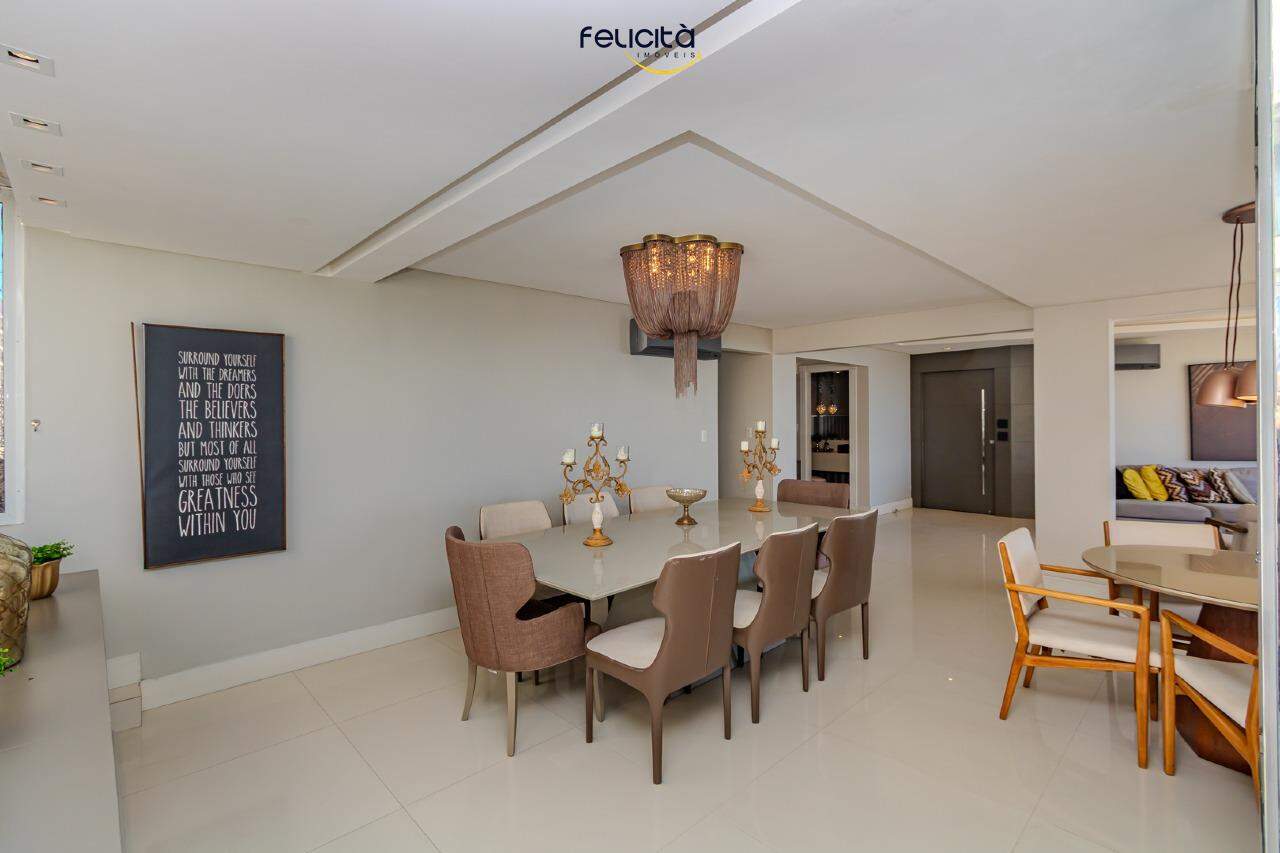 Apartamento de 3 quartos, 216m² no bairro Centro, em Balneário Camboriú | Eu Corretor