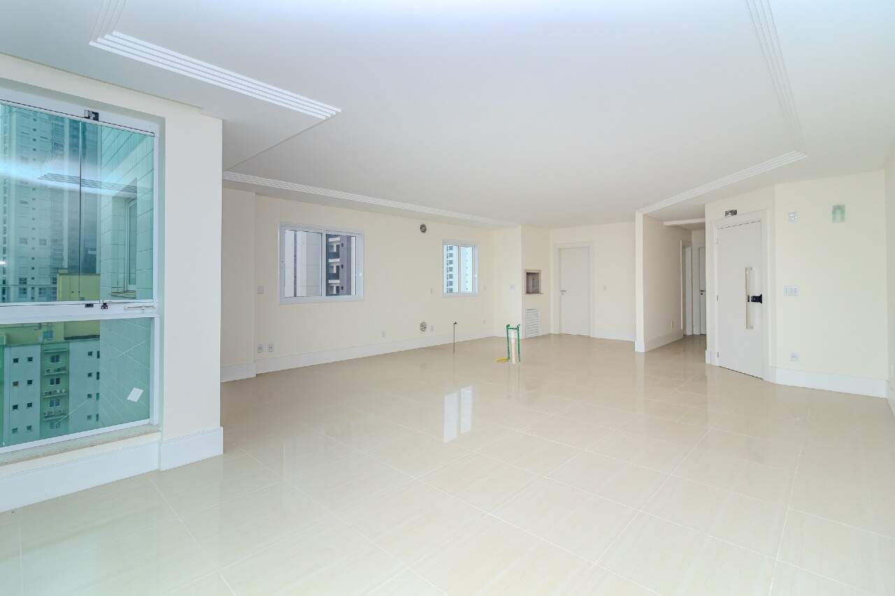 Apartamento de 3 quartos, 136m² no bairro Centro, em Balneário Camboriú | Eu Corretor