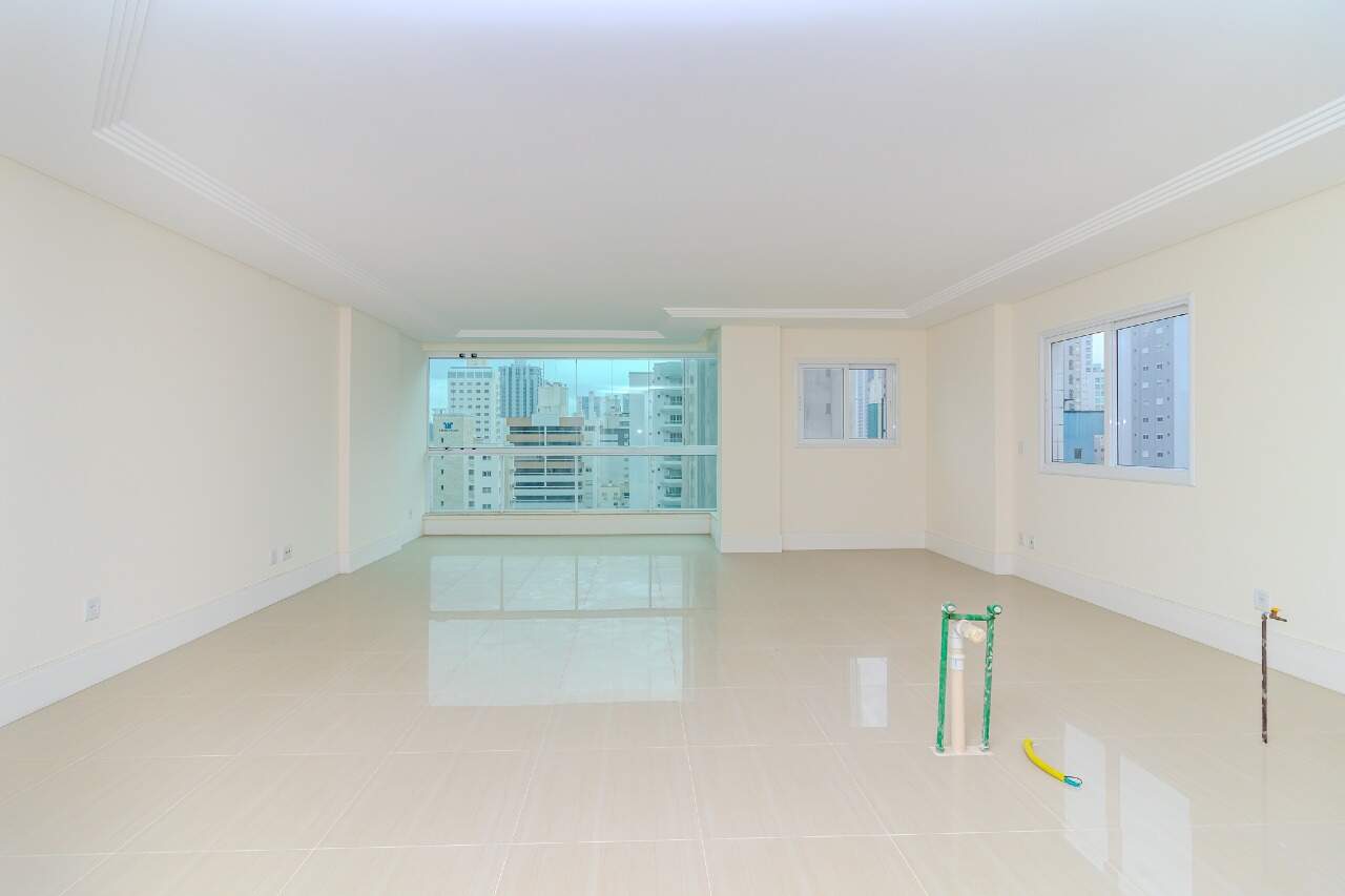 Apartamento de 3 quartos, 136m² no bairro Centro, em Balneário Camboriú | Eu Corretor