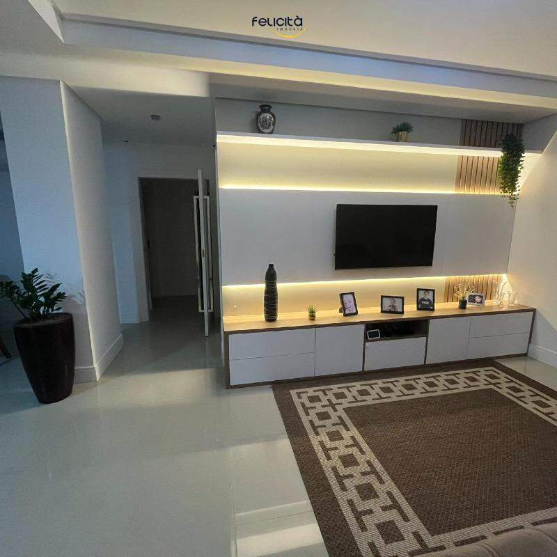 Apartamento de 3 quartos, 136m² no bairro Centro, em Balneário Camboriú | Eu Corretor