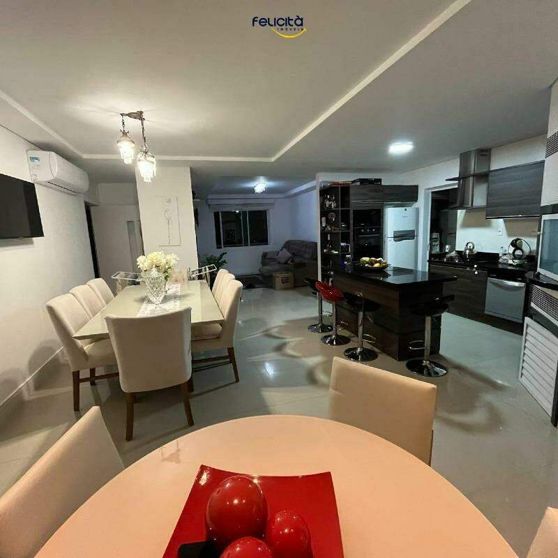 Apartamento de 3 quartos, 136m² no bairro Centro, em Balneário Camboriú | Eu Corretor
