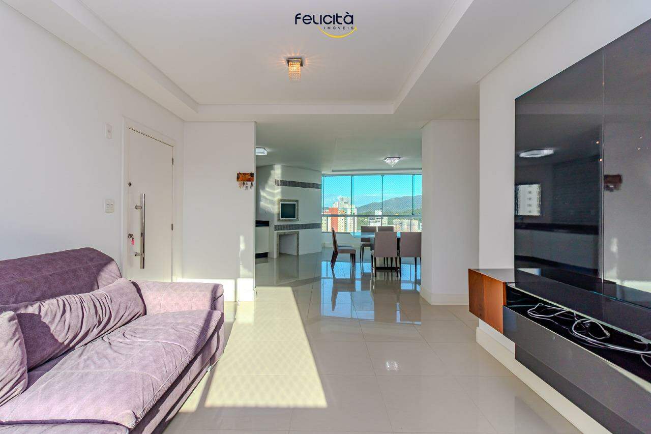 Apartamento de 3 quartos, 135m² no bairro Centro, em Balneário Camboriú | Eu Corretor