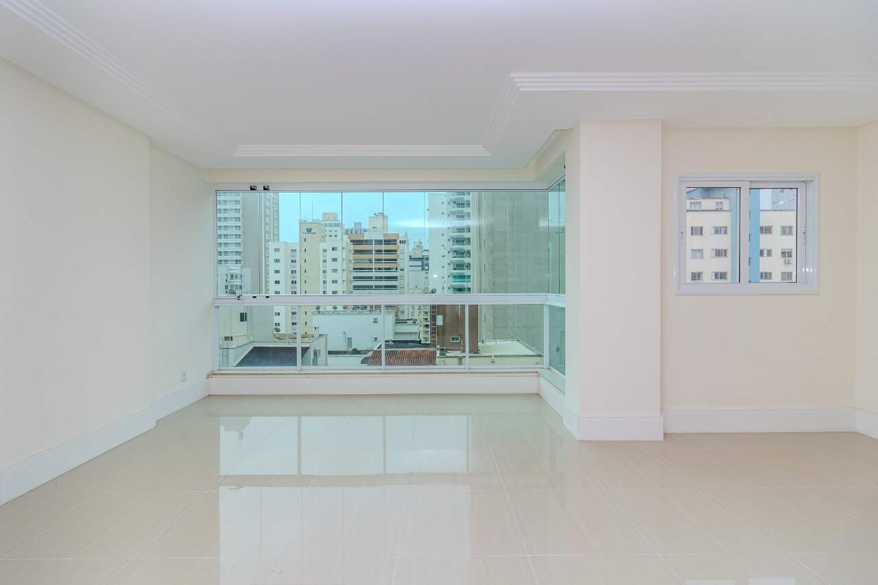 Apartamento de 3 quartos, 136m² no bairro Centro, em Balneário Camboriú | Eu Corretor