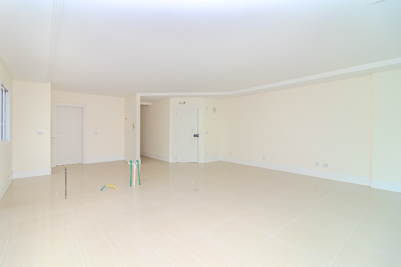 Apartamento de 3 quartos, 136m² no bairro Centro, em Balneário Camboriú | Eu Corretor