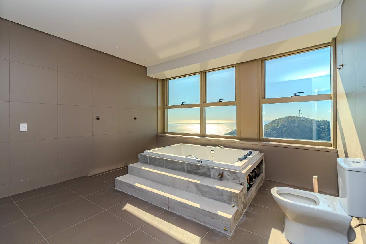 Apartamento de 6 quartos, 530m² no bairro Centro, em Balneário Camboriú | Eu Corretor