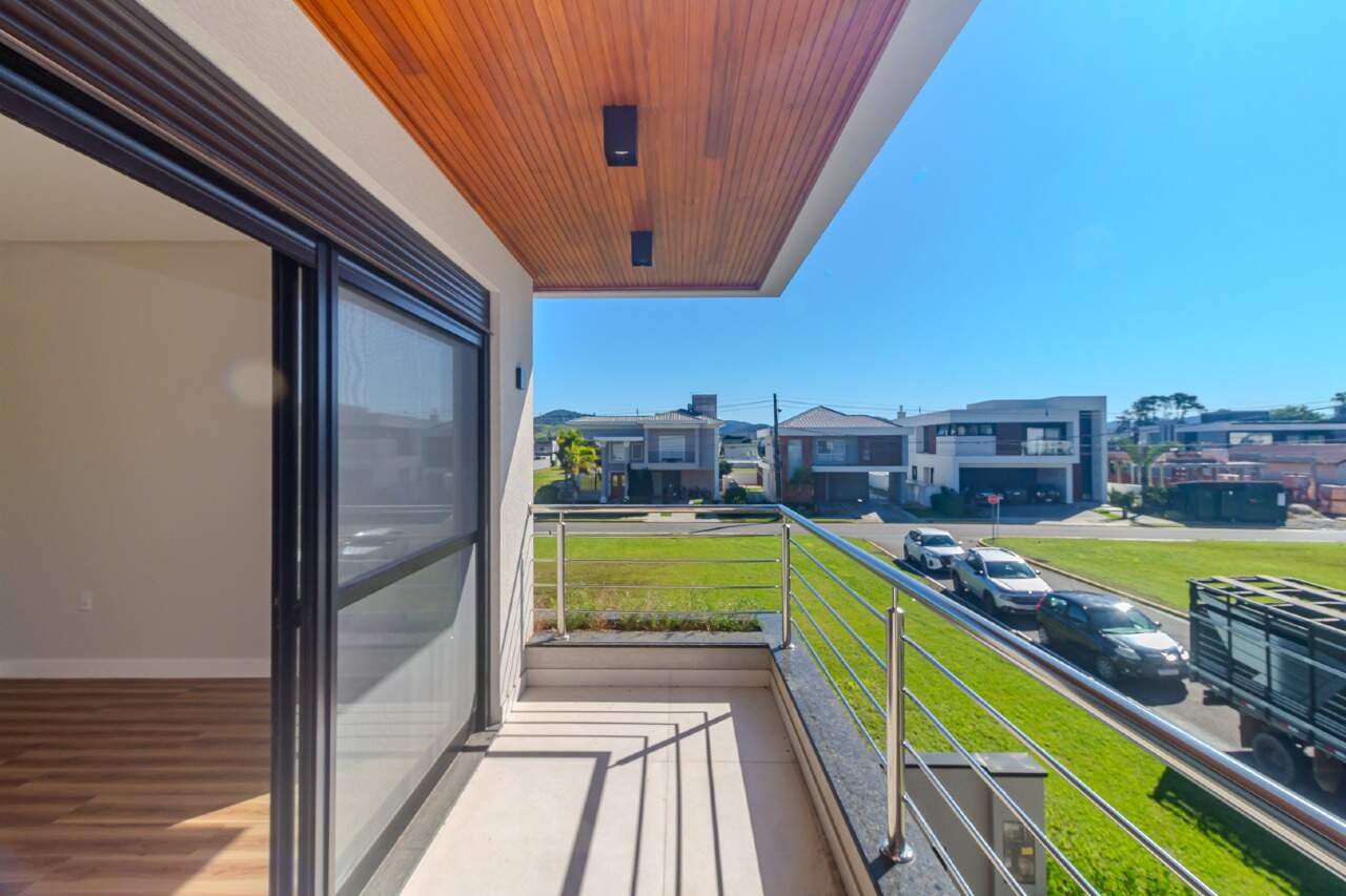 Casa de Condomínio de 4 quartos, 378m² no bairro Santa Regina, em Camboriú | Eu Corretor