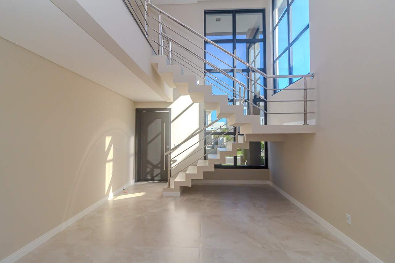 Casa de Condomínio de 4 quartos, 378m² no bairro Santa Regina, em Camboriú | Eu Corretor