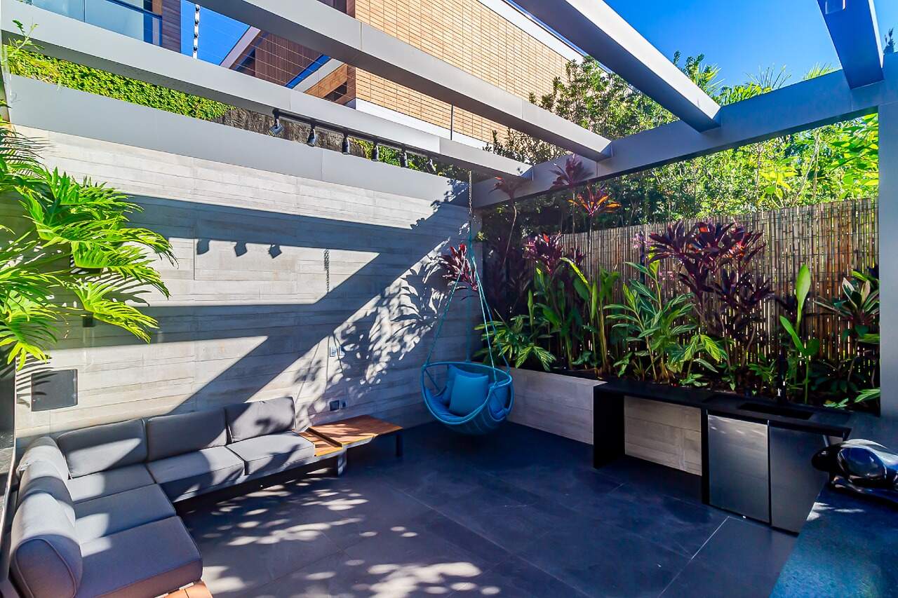 Casa de Condomínio de 4 quartos, 630m² no bairro Praia do Estaleiro, em Balneário Camboriú | Eu Corretor
