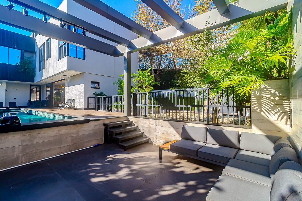 Casa de Condomínio de 4 quartos, 630m² no bairro Praia do Estaleiro, em Balneário Camboriú | Eu Corretor