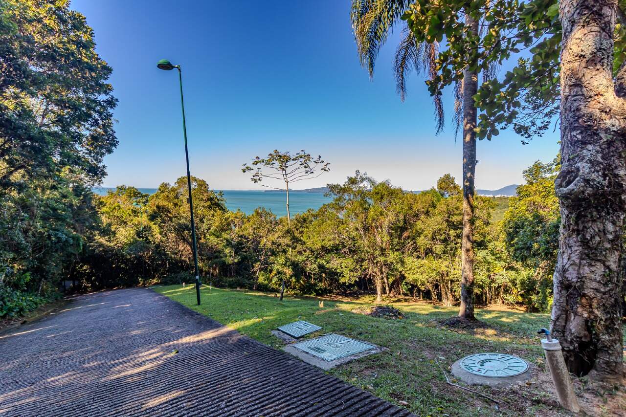 Lote/Terreno de 540m² no bairro Praia do Estaleirinho, em Balneário Camboriú | Eu Corretor