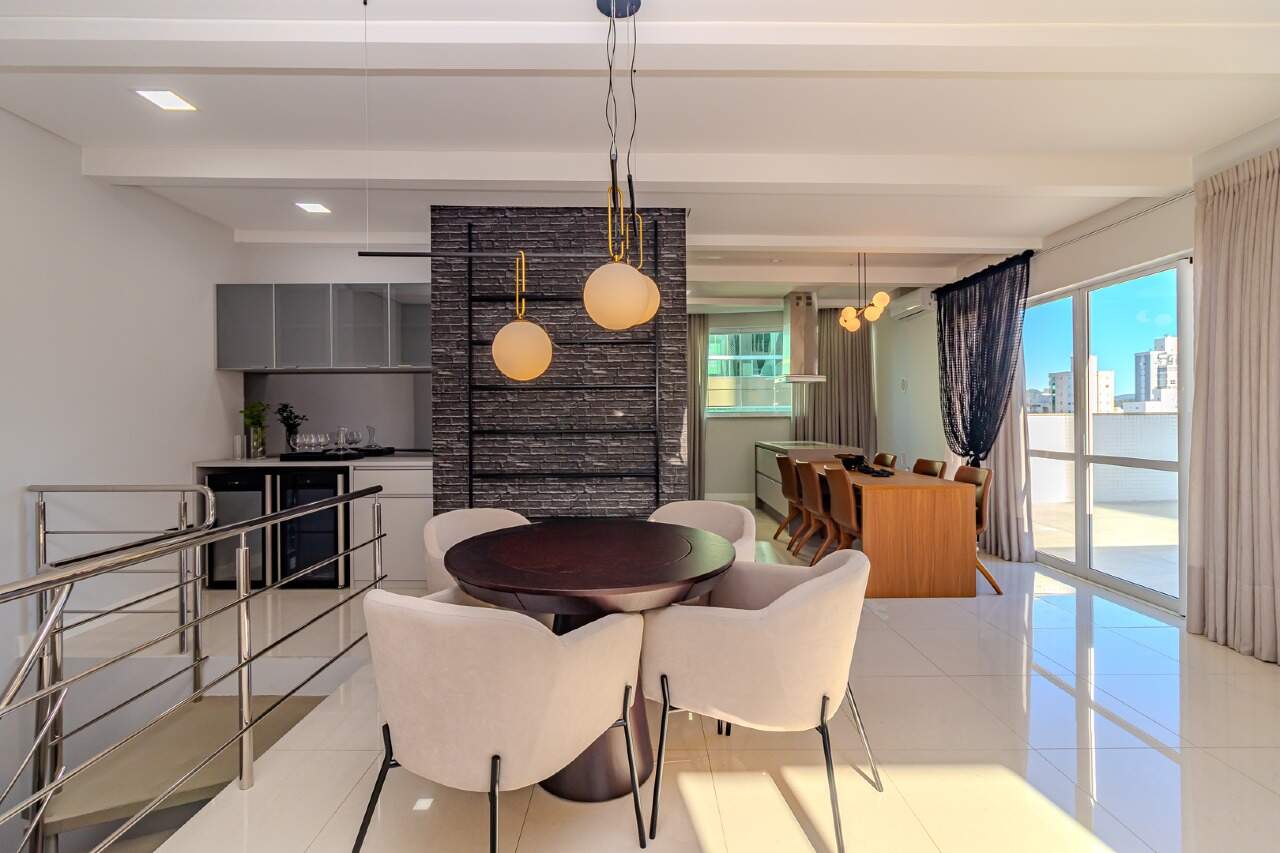 Cobertura de 4 quartos, 253m² no bairro Centro, em Balneário Camboriú | Eu Corretor