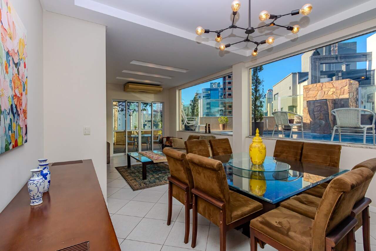 Cobertura de 4 quartos, 387m² no bairro Centro, em Balneário Camboriú | Eu Corretor
