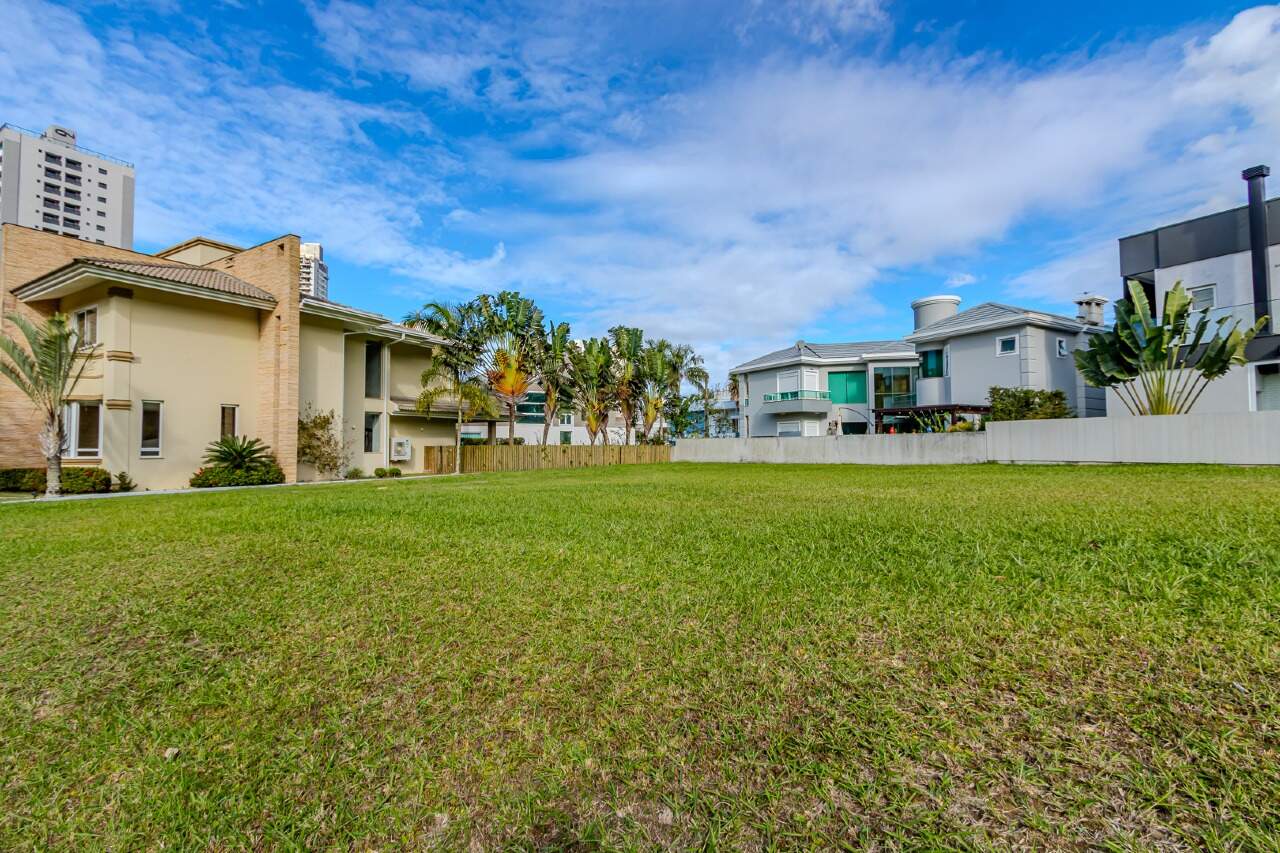 Lote/Terreno de 885m² no bairro Praia Brava, em Itajaí | Eu Corretor