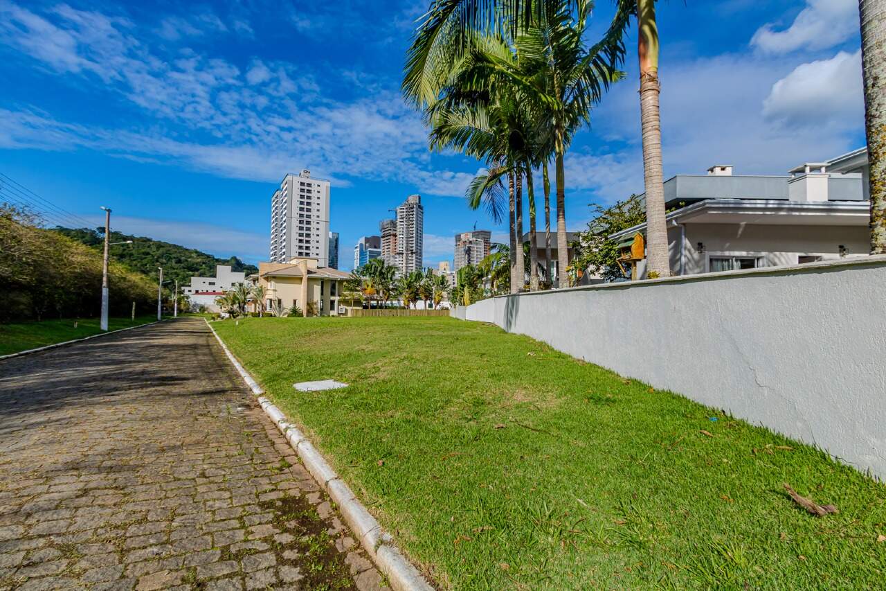 Lote/Terreno de 885m² no bairro Praia Brava, em Itajaí | Eu Corretor
