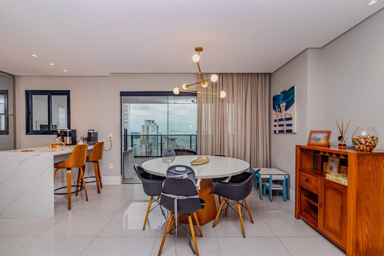 Apartamento de 3 quartos, 130m² no bairro Centro, em Balneário Camboriú | Eu Corretor