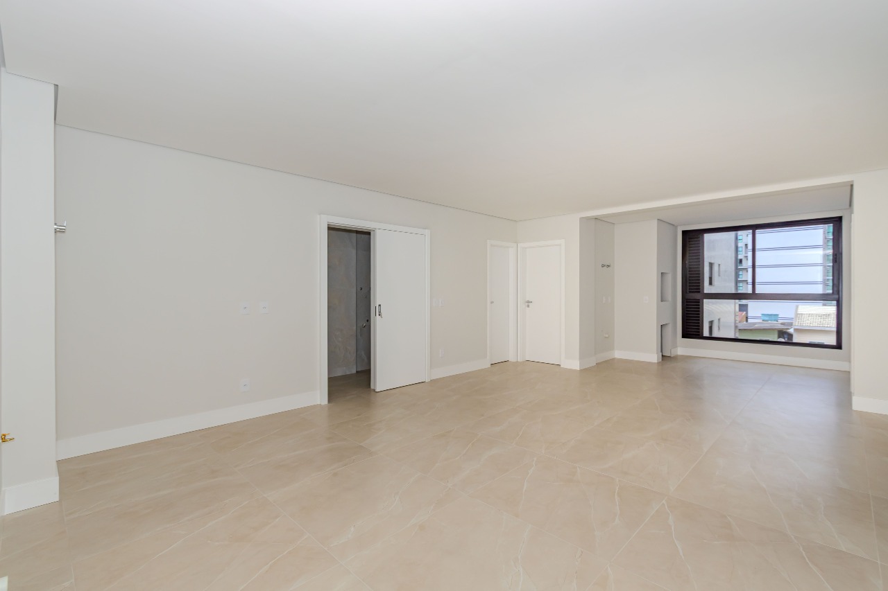 Apartamento à venda no Praia Brava: 