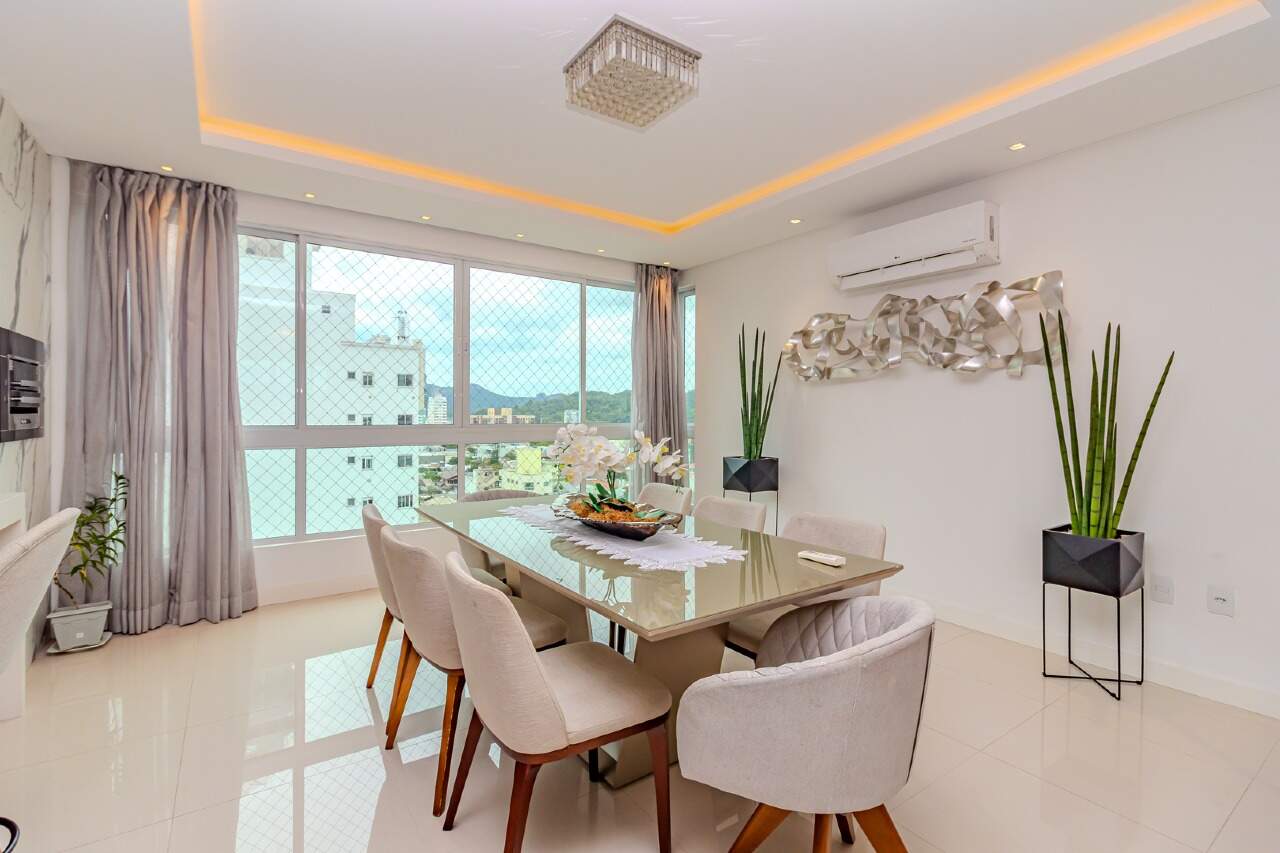 Apartamento de 4 quartos, 135m² no bairro Centro, em Balneário Camboriú | Eu Corretor