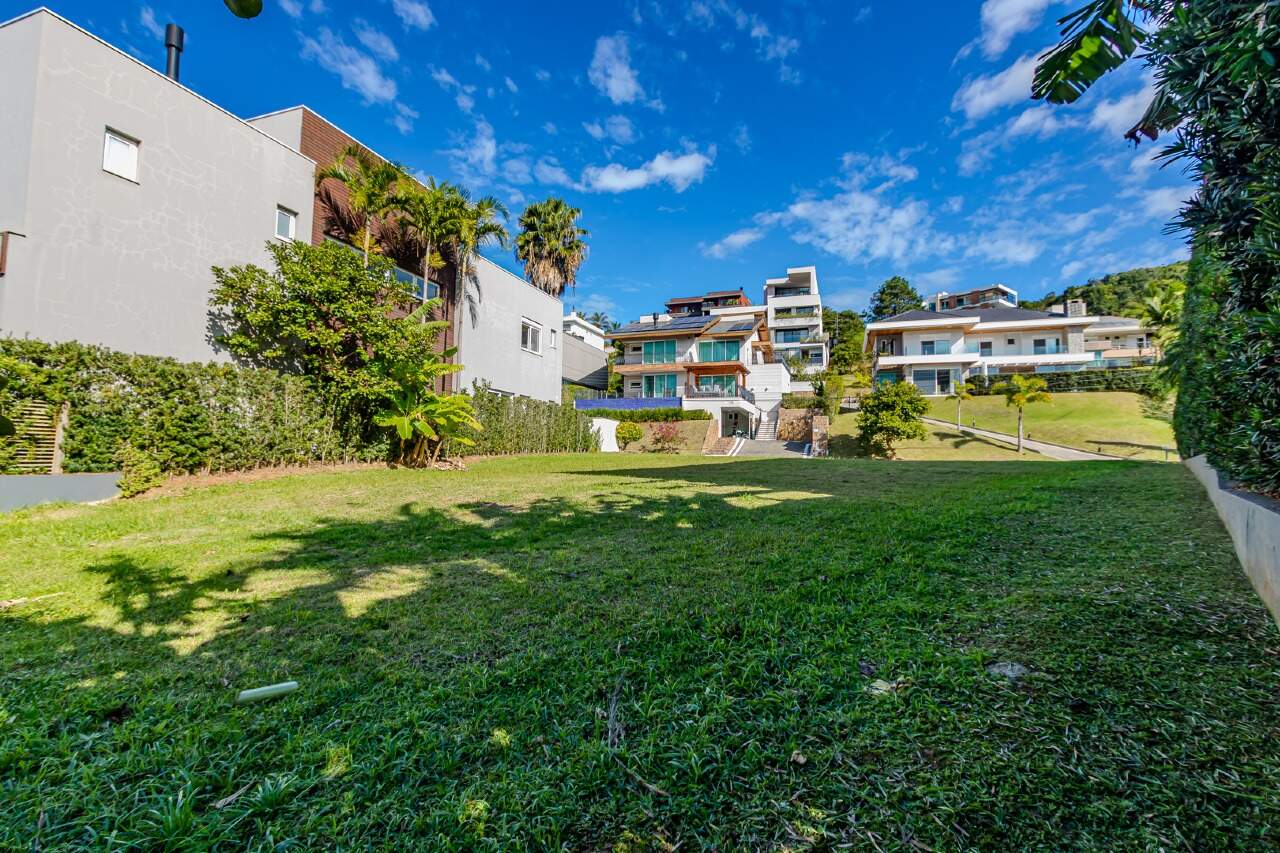 Lote/Terreno de 983m² no bairro Praia Brava, em Itajaí | Eu Corretor