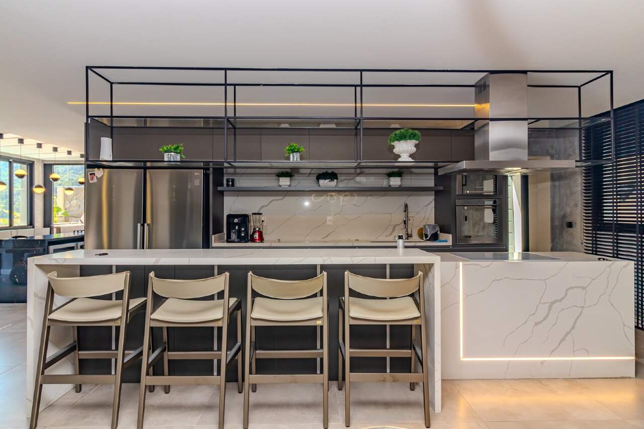 Apartamento de 4 quartos, 650m² no bairro Barra, em Balneário Camboriú | Eu Corretor