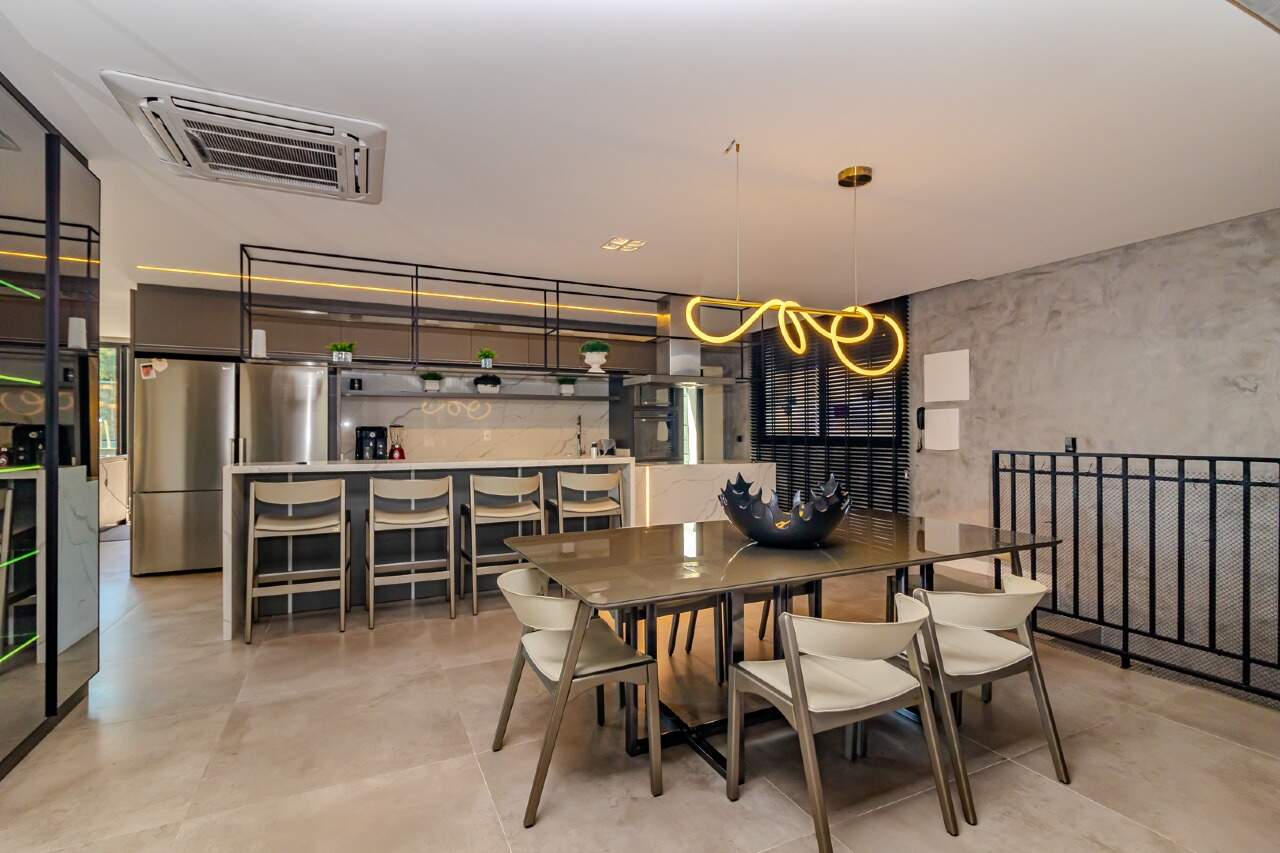 Apartamento de 4 quartos, 650m² no bairro Barra, em Balneário Camboriú | Eu Corretor