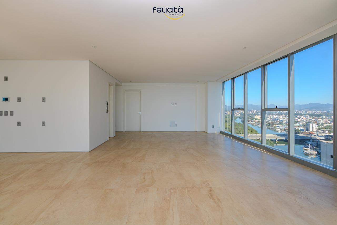 Apartamento de 4 quartos, 232m² no bairro Centro, em Balneário Camboriú | Eu Corretor