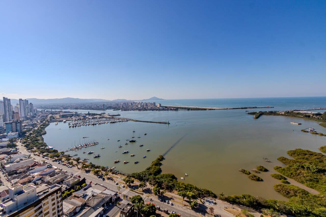 Apartamento de 5 quartos, 322m² no bairro Fazenda, em Itajaí | Eu Corretor