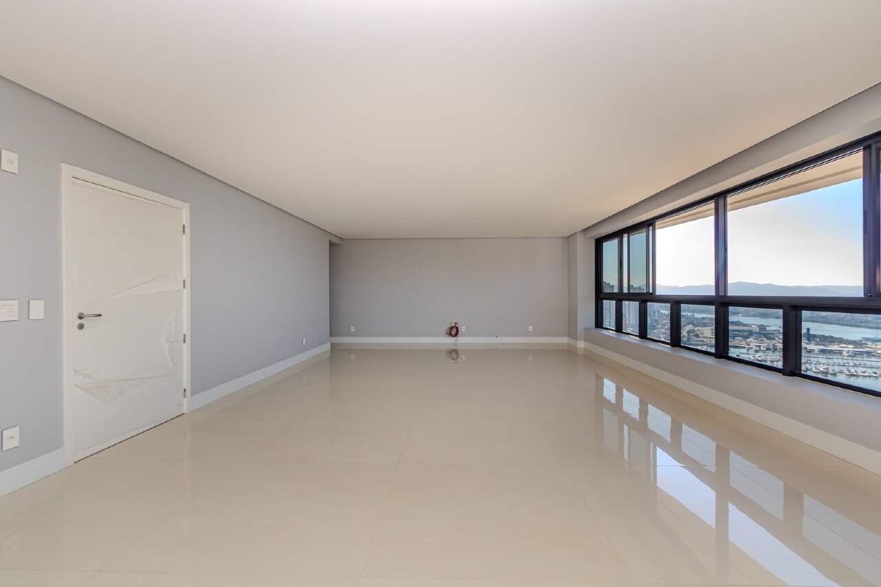 Apartamento de 5 quartos, 322m² no bairro Fazenda, em Itajaí | Eu Corretor