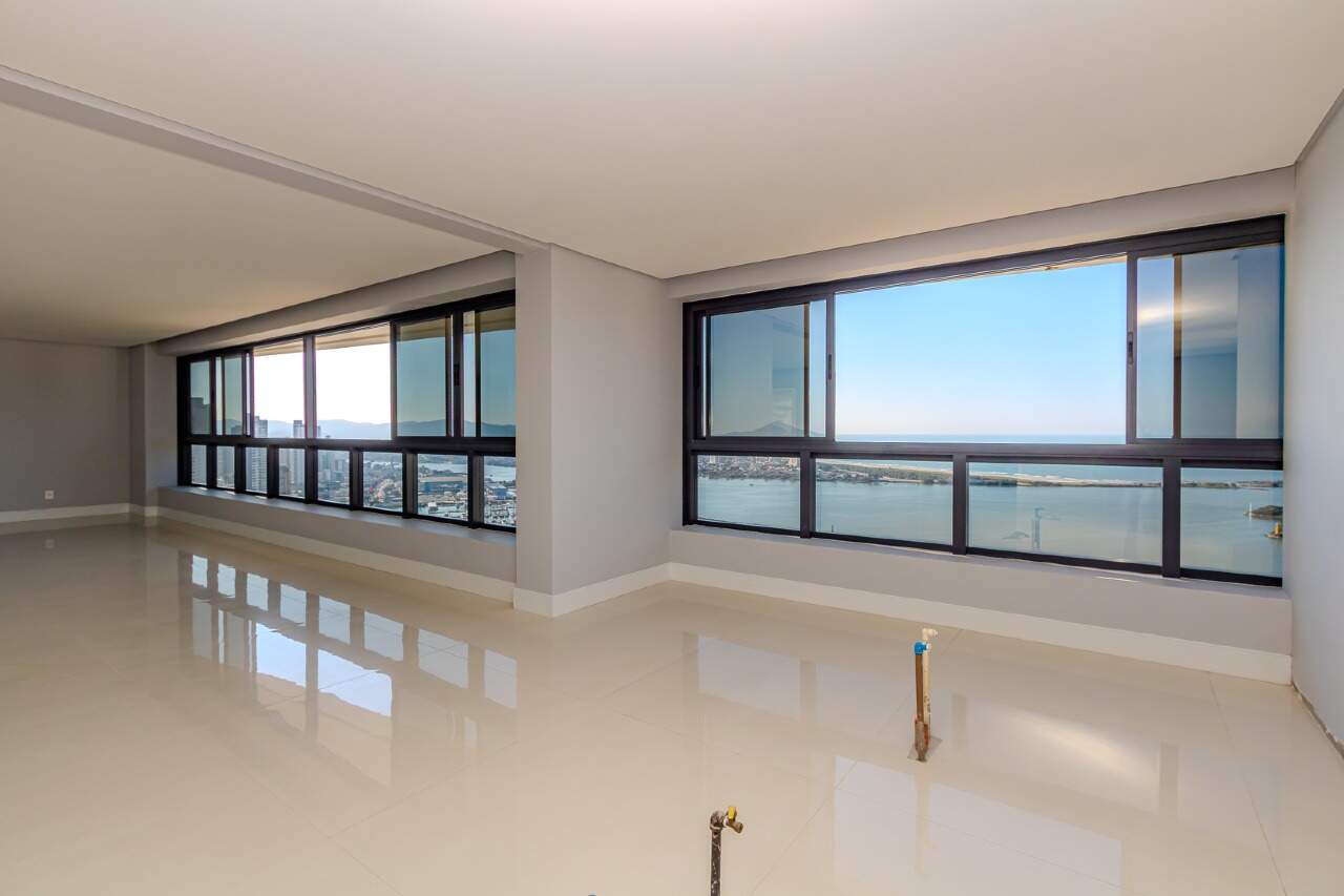 Apartamento de 5 quartos, 322m² no bairro Fazenda, em Itajaí | Eu Corretor