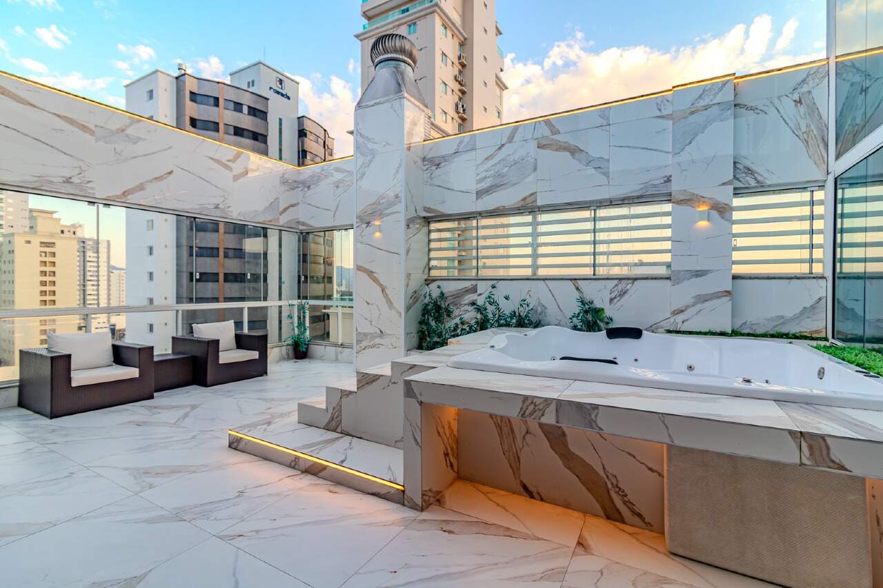 Cobertura de 3 quartos, 370m² no bairro Centro, em Balneário Camboriú | Eu Corretor