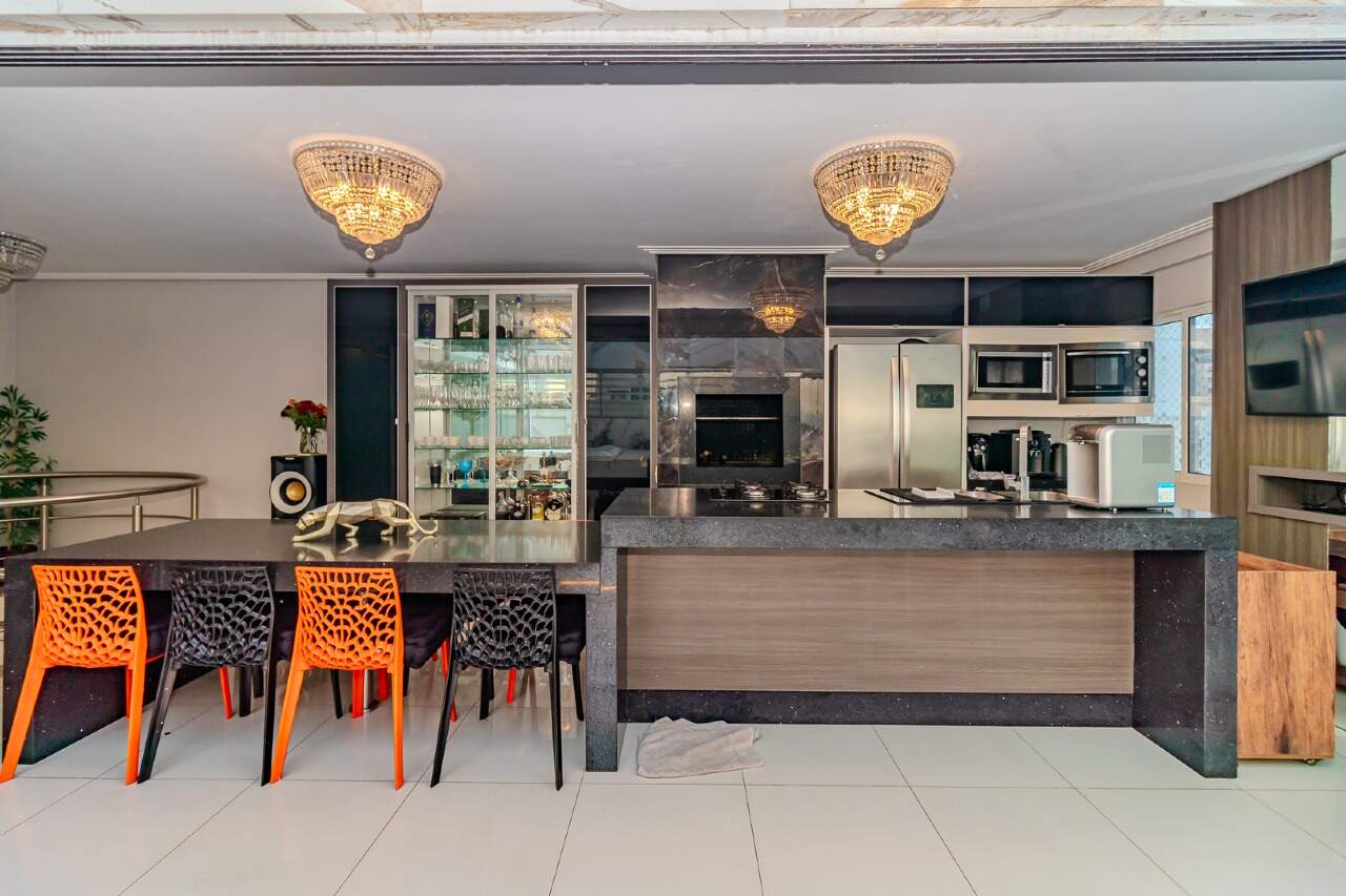 Cobertura de 3 quartos, 370m² no bairro Centro, em Balneário Camboriú | Eu Corretor