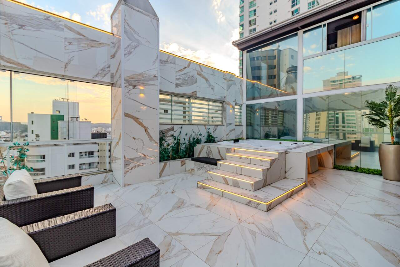 Cobertura de 3 quartos, 370m² no bairro Centro, em Balneário Camboriú | Eu Corretor