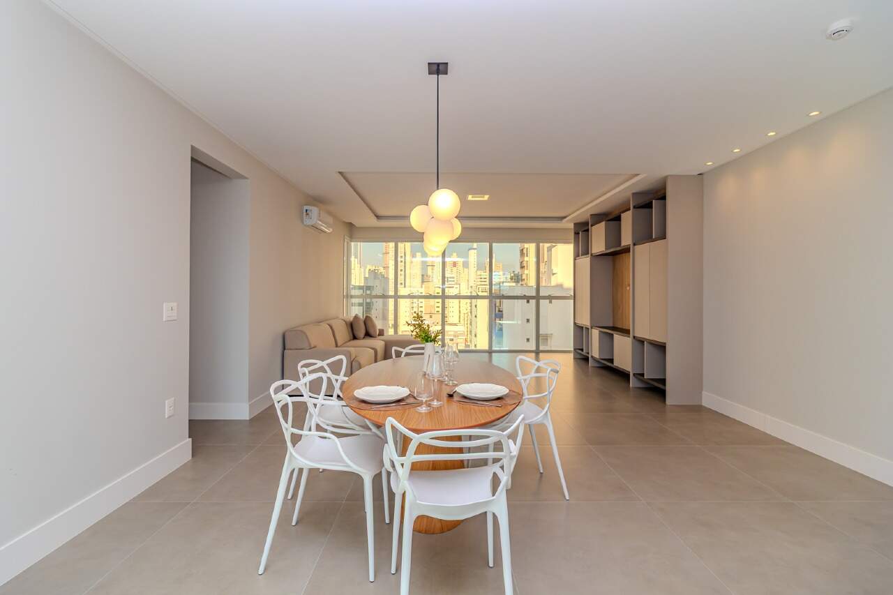 Apartamento de 3 quartos, 135m² no bairro Centro, em Balneário Camboriú | Eu Corretor