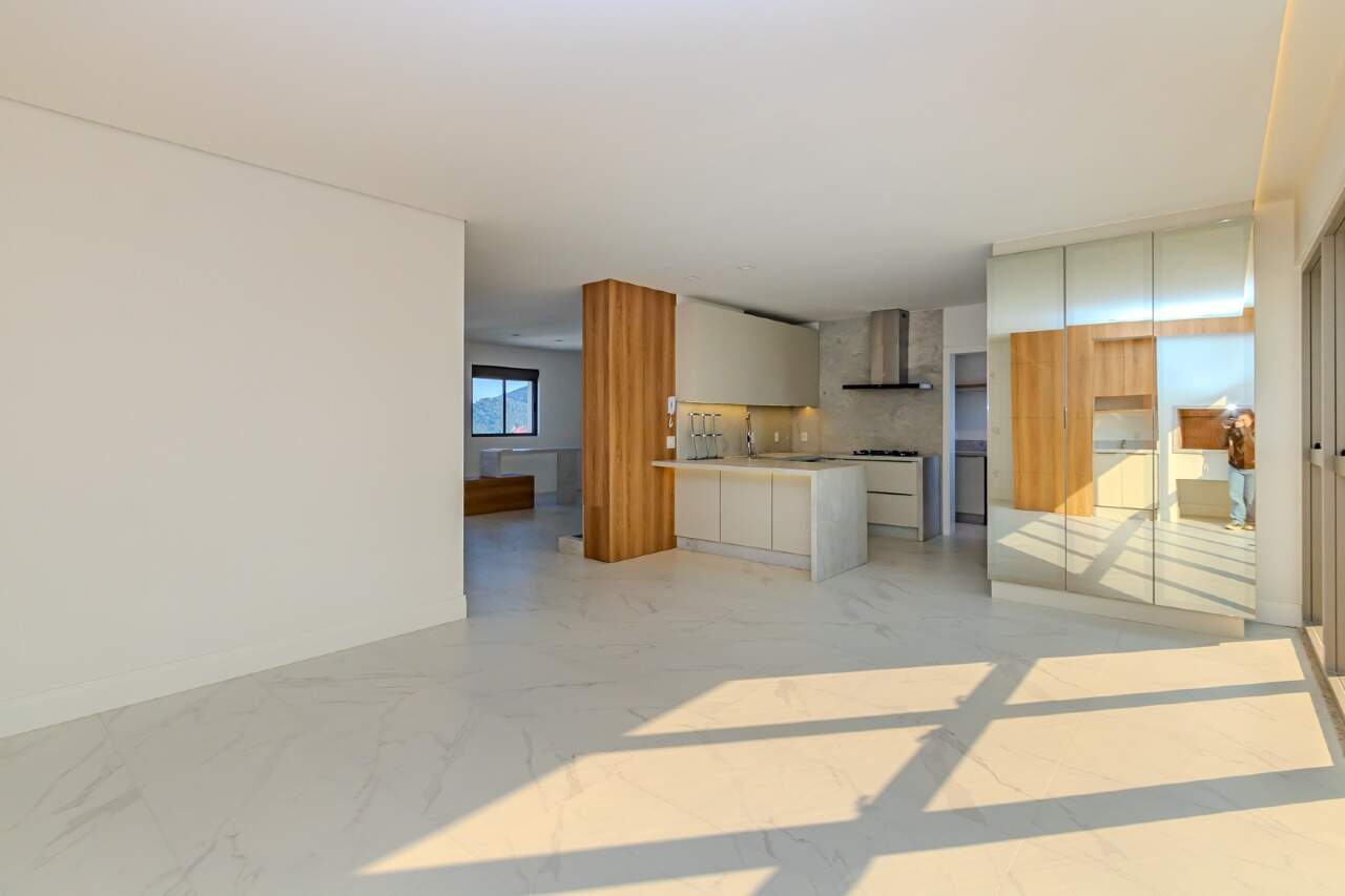 Apartamento de 3 quartos, 158m² no bairro Pioneiros, em Balneário Camboriú | Eu Corretor