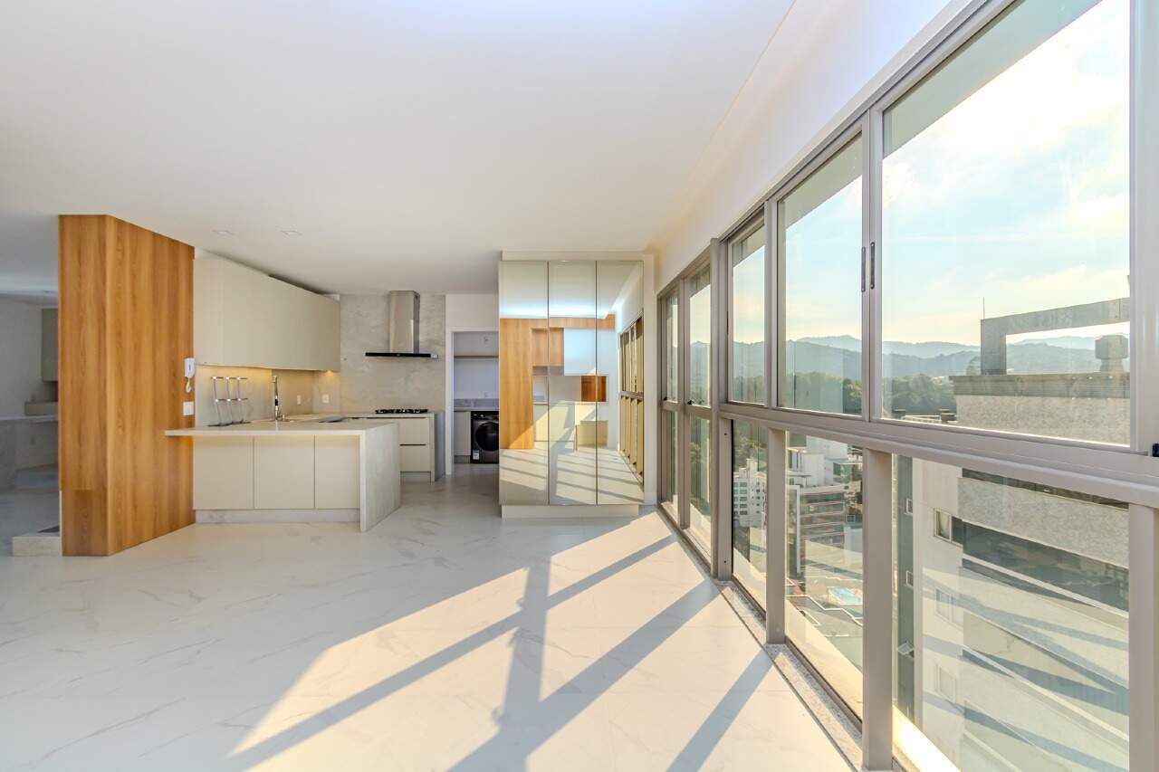 Apartamento de 3 quartos, 158m² no bairro Pioneiros, em Balneário Camboriú | Eu Corretor