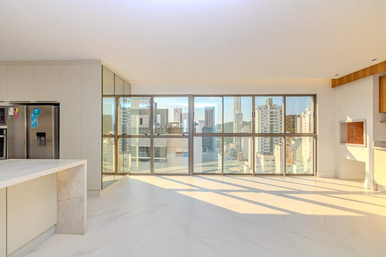 Apartamento de 3 quartos, 158m² no bairro Pioneiros, em Balneário Camboriú | Eu Corretor