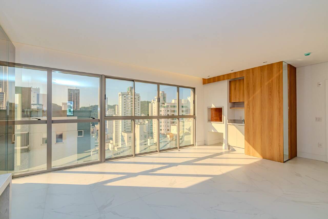 Apartamento de 3 quartos, 158m² no bairro Pioneiros, em Balneário Camboriú | Eu Corretor