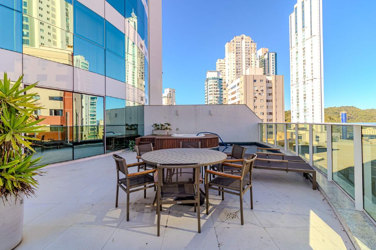 Apartamento de 3 quartos, 212m² no bairro Centro, em Balneário Camboriú | Eu Corretor