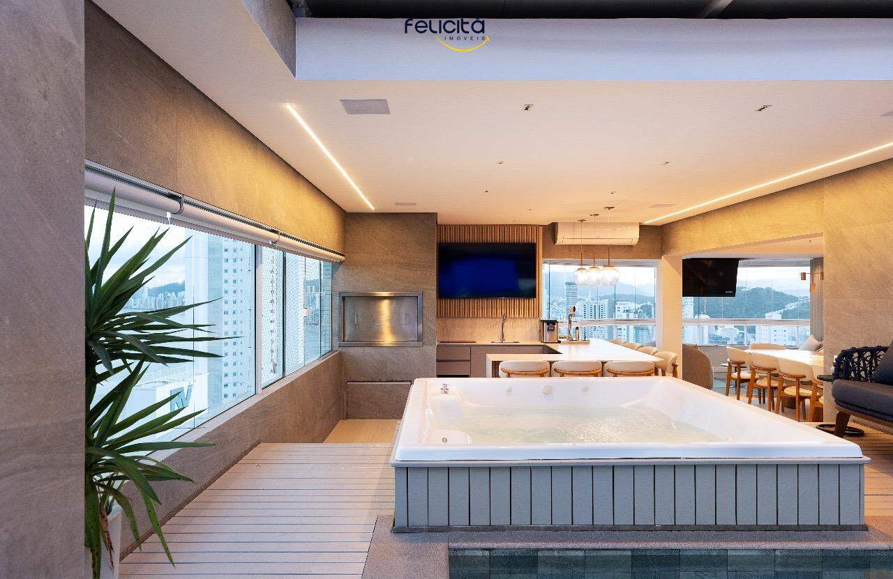 Cobertura de 3 quartos, 280m² no bairro Pioneiros, em Balneário Camboriú | Eu Corretor