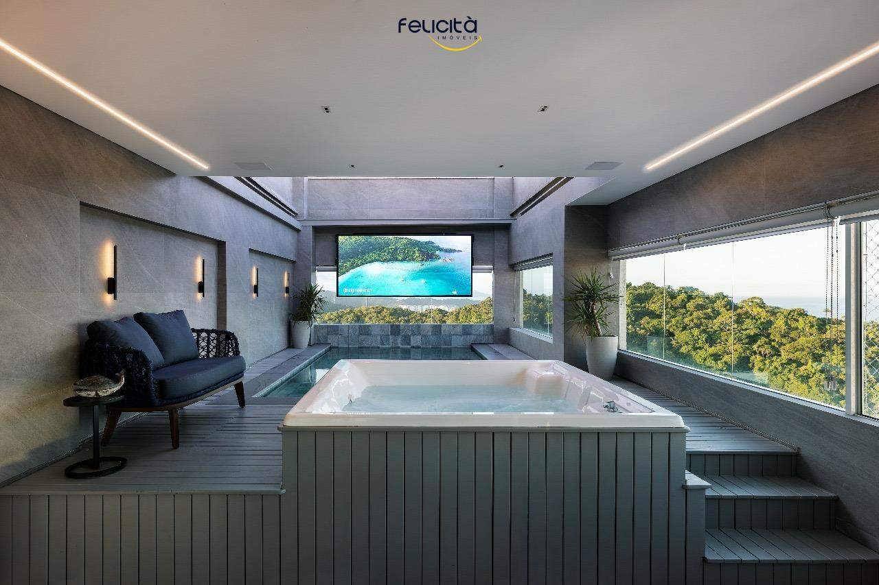 Cobertura de 3 quartos, 280m² no bairro Pioneiros, em Balneário Camboriú | Eu Corretor
