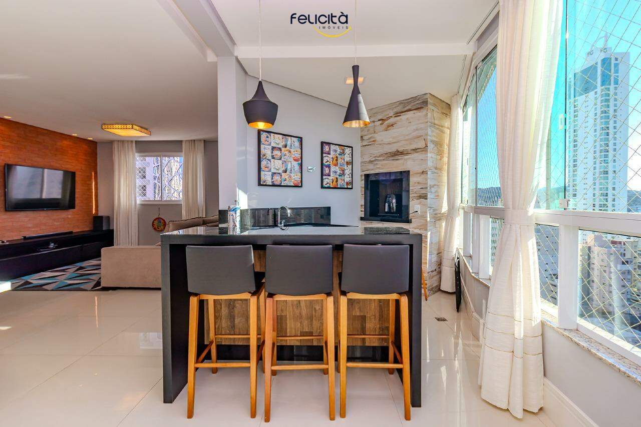 Apartamento de 3 quartos, 135m² no bairro Centro, em Balneário Camboriú | Eu Corretor