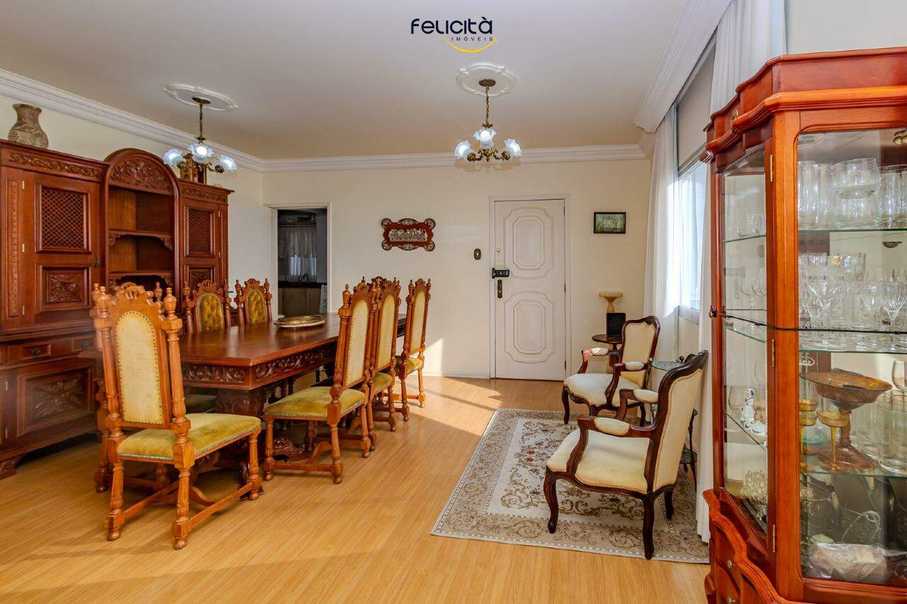 Apartamento de 3 quartos, 140m² no bairro Centro, em Balneário Camboriú | Eu Corretor