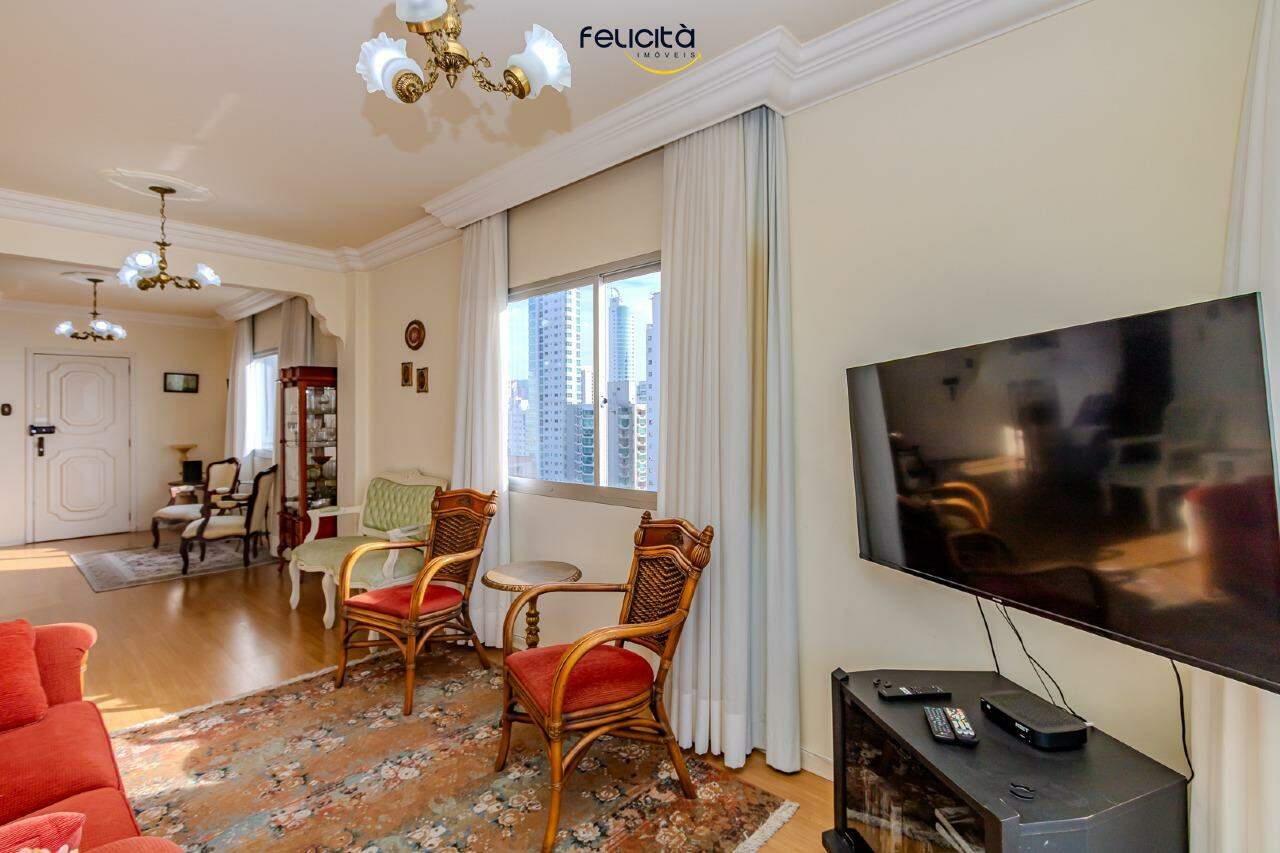 Apartamento de 3 quartos, 140m² no bairro Centro, em Balneário Camboriú | Eu Corretor