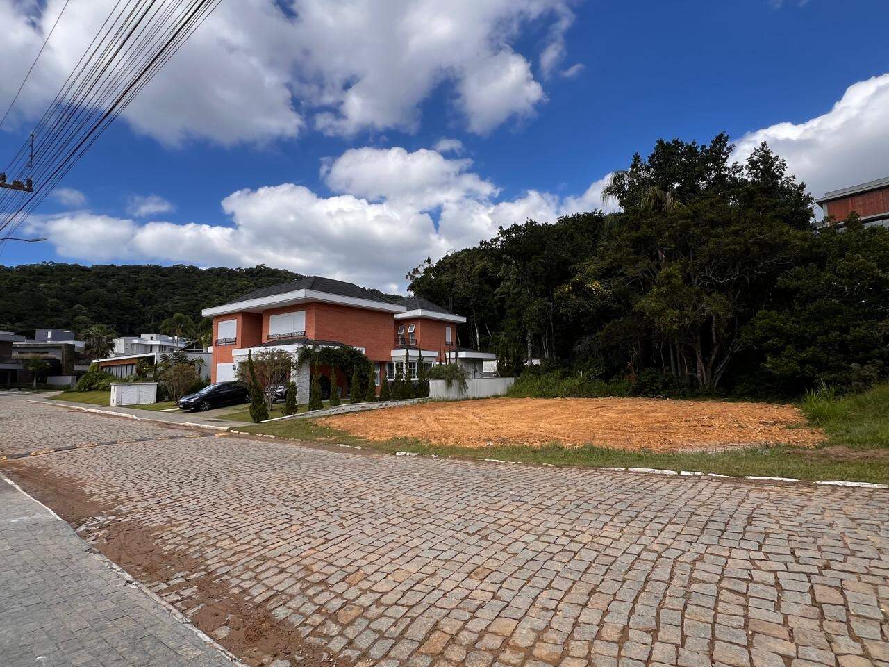Lote/Terreno de 718m² no bairro Ariribá, em Balneário Camboriú | Eu Corretor