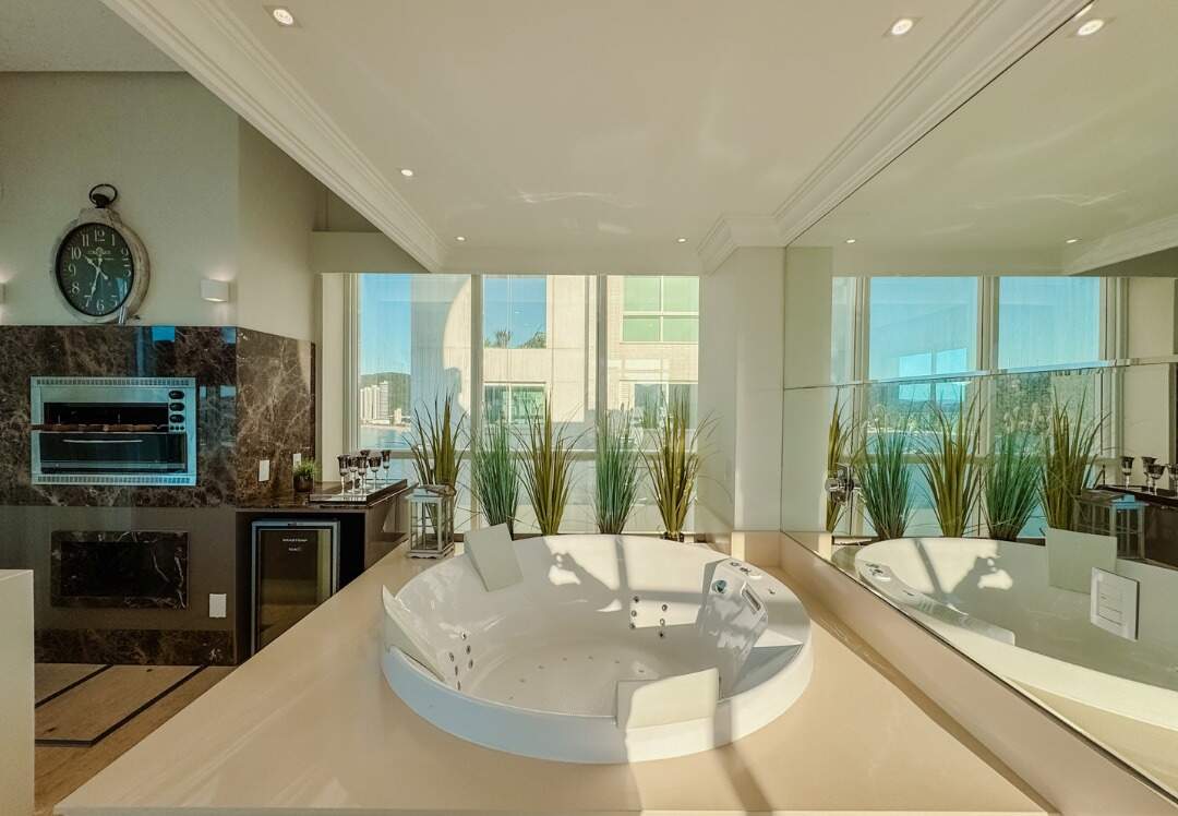 Apartamento de 3 quartos, 273m² no bairro Centro, em Balneário Camboriú | Eu Corretor